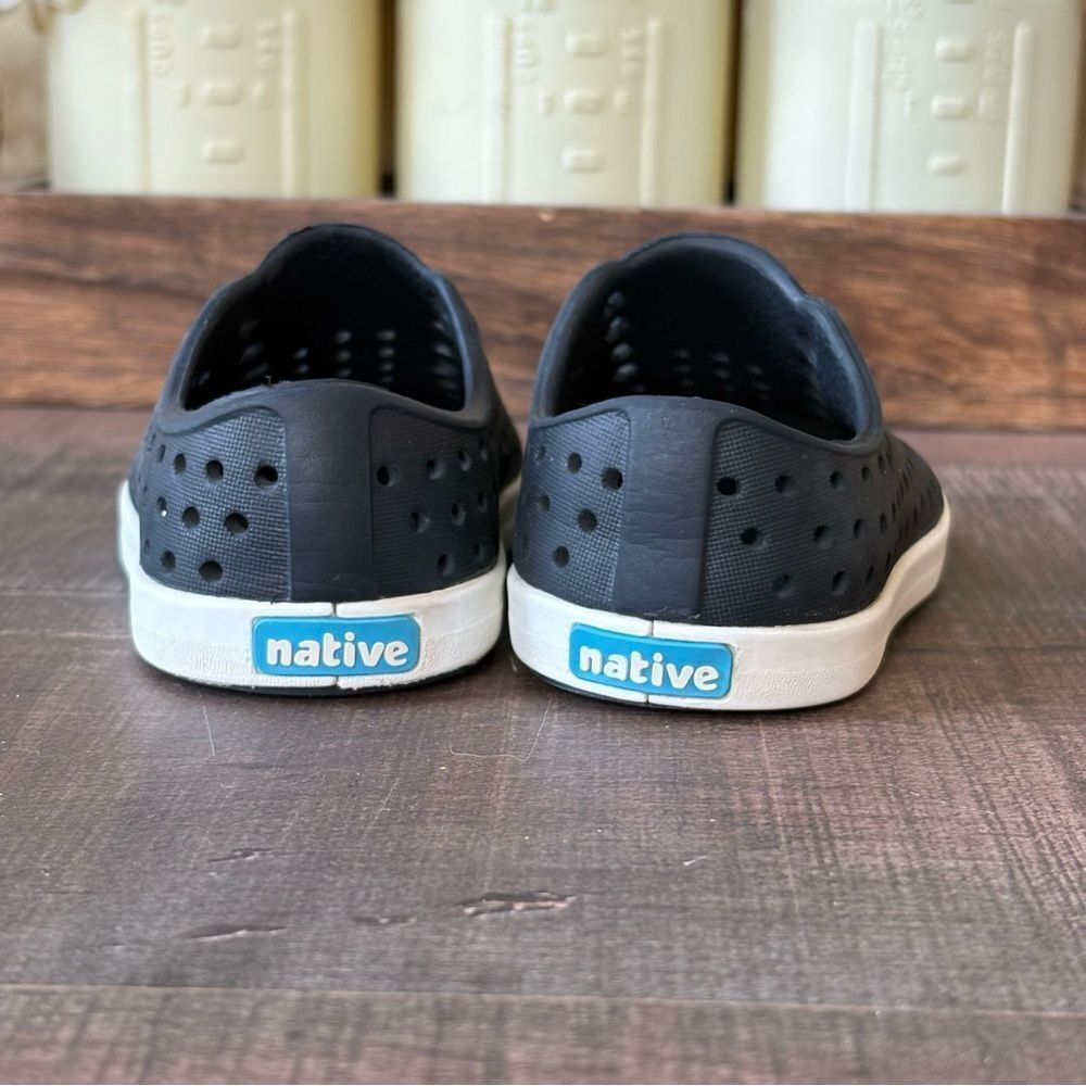 Native Shoes - Picture 3 of 8